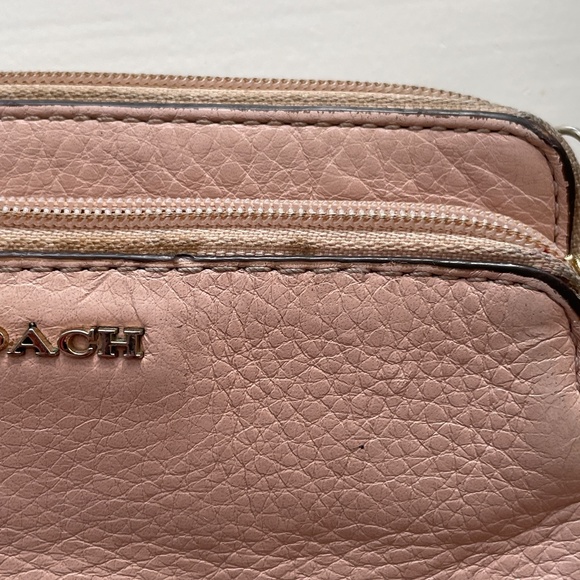 Light Pink Leather Coach Wallet/Wristlet - Picture 4 of 6
